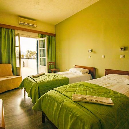Hotel Philoxenia มาซูรี ภายนอก รูปภาพ
