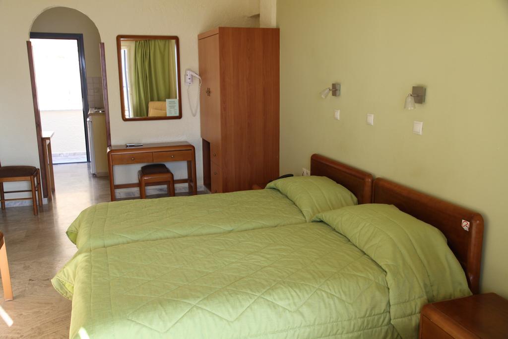 Hotel Philoxenia มาซูรี ห้อง รูปภาพ