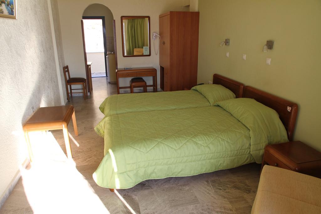 Hotel Philoxenia มาซูรี ห้อง รูปภาพ