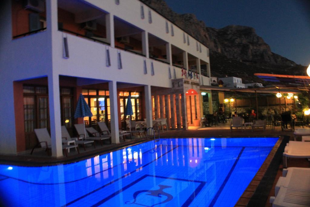 Hotel Philoxenia มาซูรี ภายนอก รูปภาพ